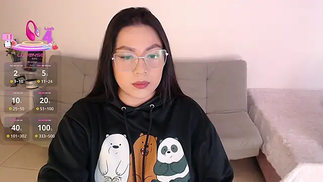 Snapshot of emily-777 chatting on 11-06-25, 07:04 emily-777 online show from 11-06-25, 07:04