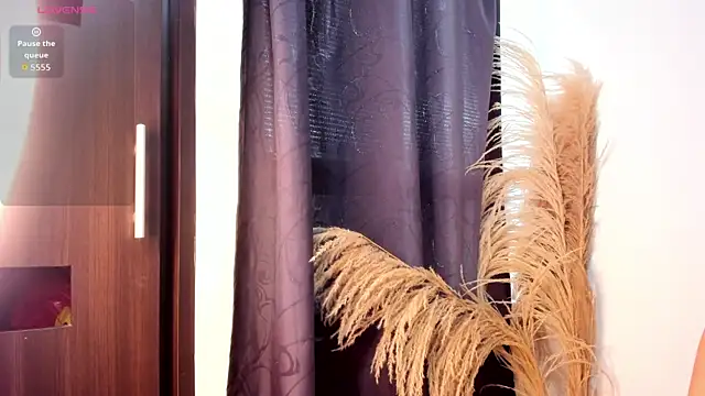 Snapshot of emily-777 chatting on 11-29-25, 09:18 emily-777 online show from 11-29-25, 09:18