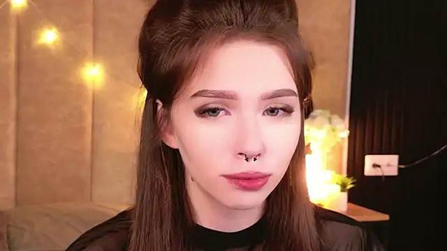 Sierra Fane online show from 11-09-25, 06:01