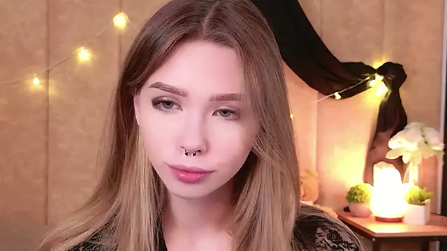 Sierra Fane online show from 11-21-25, 10:58