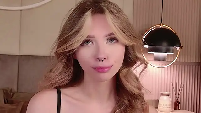 Snapshot of Sierra_Fane chatting on 07-20-26, 10:39 Sierra Fane online show from 07-20-26, 10:39