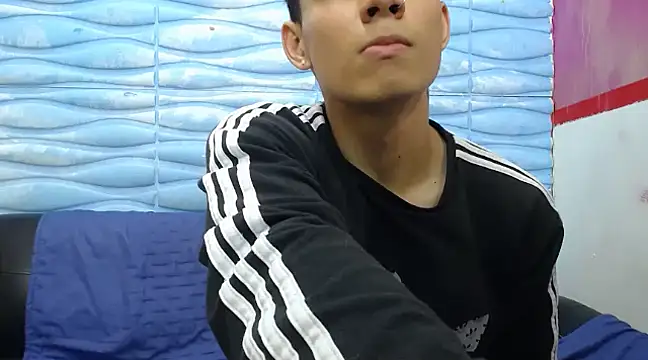 seigfried0 online show from 02-20-25, 06:57