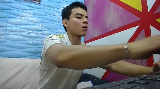 seigfried0 online show from 02-25-25, 07:03