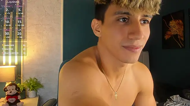 Allex Cano online show from 03-11-25, 06:32