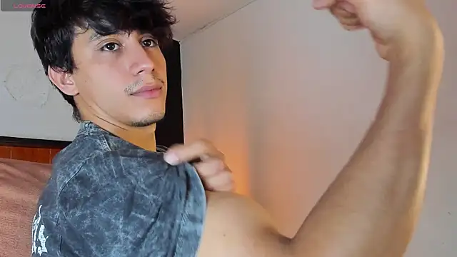 Allex Cano online show from 03-04-26, 08:48