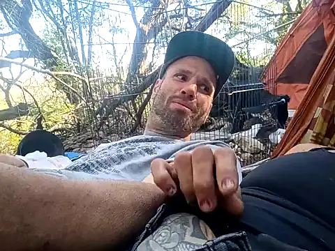 Snapshot of MfMwTrinity chatting on 11-03-25, 09:27 MfMwTrinity online show from 11-03-25, 09:27