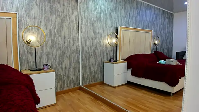 NahomyCarther online show from 11-28-25, 03:20