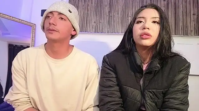 Snapshot of aron_and_paula chatting on 11-09-25, 05:06 aron and paula online show from 11-09-25, 05:06