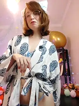 Elise Nyx online show from 04-07-26, 01:33