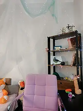 Elise Nyx online show from 04-22-26, 01:12