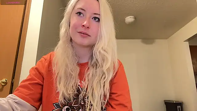 Snapshot of ashisscene chatting on 01-07-26, 11:07 ashisscene online show from 01-07-26, 11:07