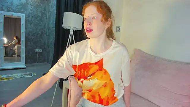 Sandra Wi1son online show from 02-25-26, 01:37