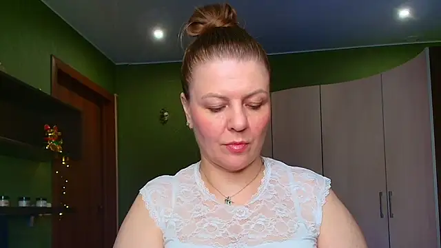 Snapshot of VeronikawGold chatting on 05-24-26, 03:28 VeronikawGold online show from 05-24-26, 03:28