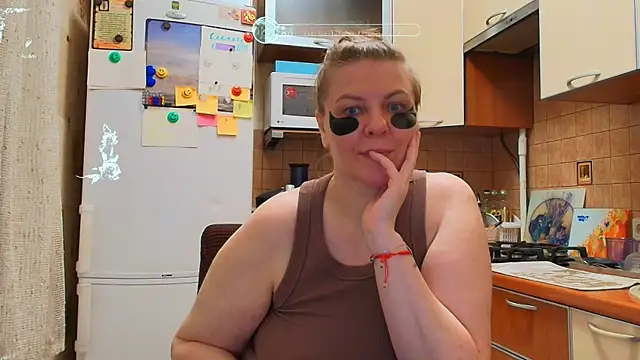 Snapshot of VeronikawGold chatting on 05-30-26, 11:02 VeronikawGold online show from 05-30-26, 11:02