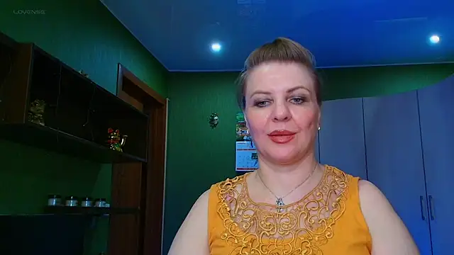 Snapshot of VeronikawGold chatting on 05-31-26, 11:06 VeronikawGold online show from 05-31-26, 11:06