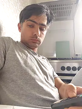 andreiiiii2025 online show from 05-10-26, 06:40