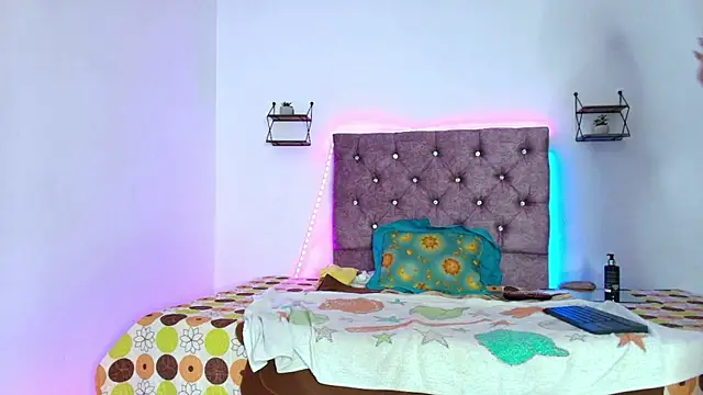 Rousemilf4u online show from 04-09-26, 08:36