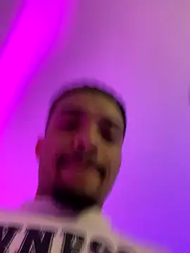 eross chipre  online show from 10-29-25, 03:42