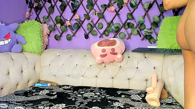 amydelahozgomez online show from 09-13-25, 06:02