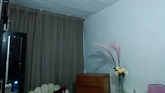 EngelCristaly online show from 10-04-25, 06:11