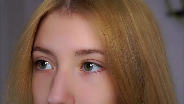 SunnivaCovil online show from 11-11-25, 05:24