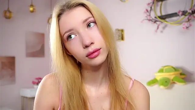 SunnivaCovil online show from 02-23-26, 02:47