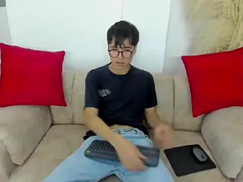 Snapshot of liam_orion chatting on 03-08-25, 08:25 liam orion online show from 03-08-25, 08:25