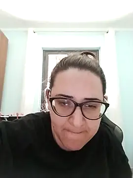 Snapshot of Dolcecurvy chatting on 07-01-26, 01:34 Dolcecurvy online show from 07-01-26, 01:34