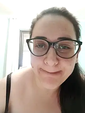 Snapshot of Dolcecurvy chatting on 07-04-26, 01:06 Dolcecurvy online show from 07-04-26, 01:06