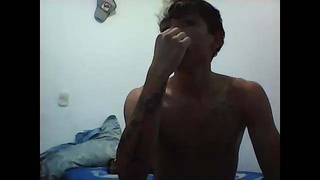 Snapshot of Dragonflyyp chatting on 02-20-25, 12:41 Dragonflyyp online show from 02-20-25, 12:41