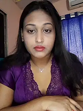 Snapshot of hotlovr chatting on 03-09-25, 03:11 hotlovr online show from 03-09-25, 03:11