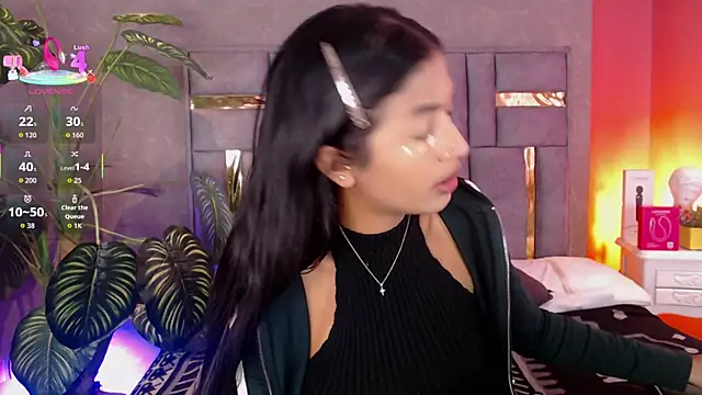 Tyla Ks online show from 01-14-26, 07:41