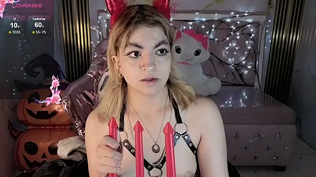 lili conor s online show from 10-27-25, 03:21