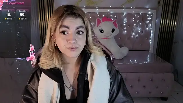 lili conor s online show from 11-11-25, 03:17