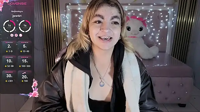 lili conor s online show from 11-16-25, 03:34