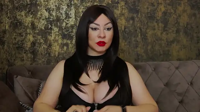 MistressAmberCrost online show from 10-28-25, 06:17