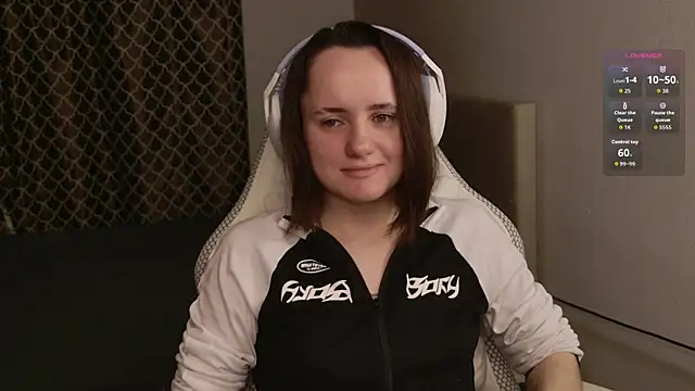 Luna Loveee online show from 11-07-25, 04:01