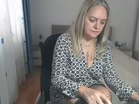 MatureDiana online show from 02-18-25, 07:10