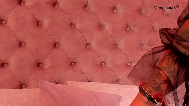 regina noctixx online show from 11-25-25, 11:16