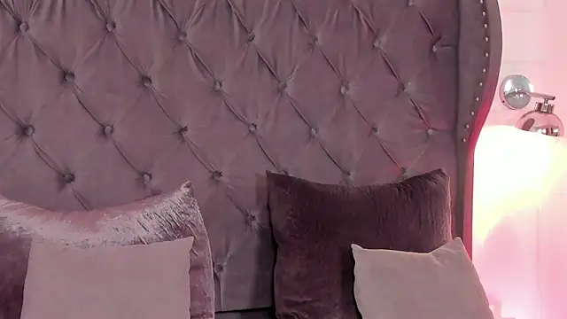 regina noctixx online show from 01-16-26, 03:21