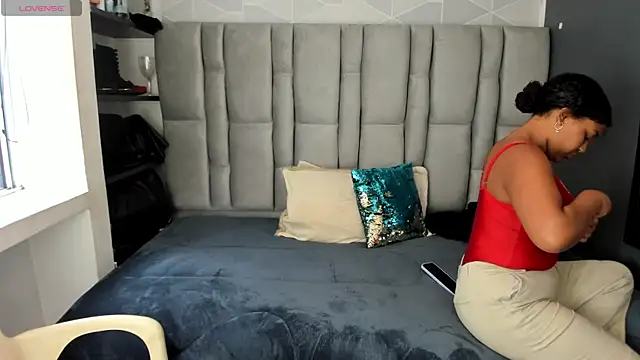 Natasha rose   online show from 12-19-25, 07:43