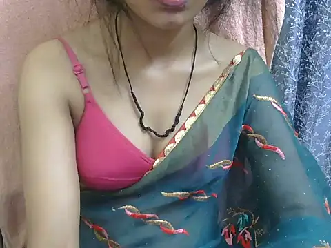 Snapshot of Cute_Pihu01 chatting on 09-11-25, 06:19 Cute Pihu01 online show from 09-11-25, 06:19