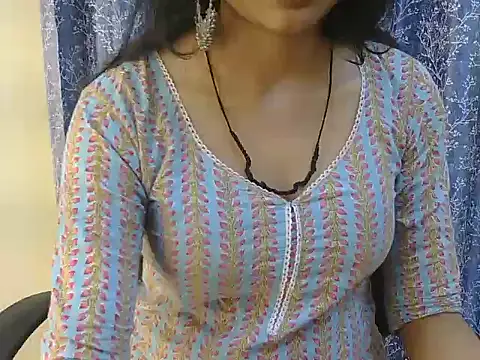 Snapshot of Cute_Pihu01 chatting on 11-27-25, 04:42 Cute Pihu01 online show from 11-27-25, 04:42