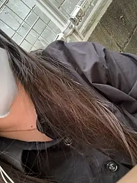 Snapshot of mai_honey chatting on 10-08-25, 08:23 mai honey online show from 10-08-25, 08:23