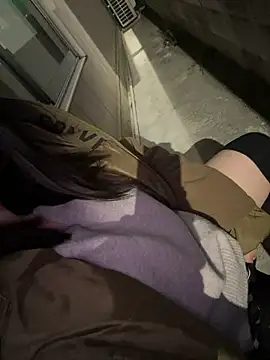 Snapshot of mai_honey chatting on 03-15-26, 06:14 mai honey online show from 03-15-26, 06:14