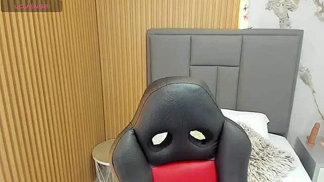 MEGANZARICK online show from 11-13-25, 02:43