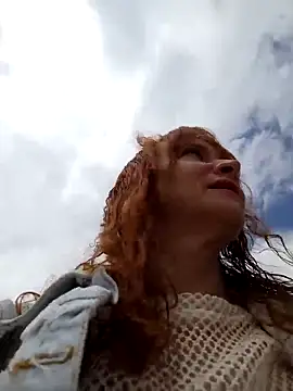 chanel-2025 online show from 12-04-25, 04:59