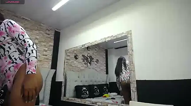 Snapshot of miha_sex91 chatting on 03-01-25, 09:18 miha sex91 online show from 03-01-25, 09:18