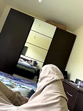 mikekmi21 online show from 12-15-25, 11:25