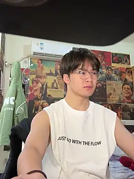 Snapshot of Anson0722 chatting on 03-15-25, 01:30 Anson0722 online show from 03-15-25, 01:30